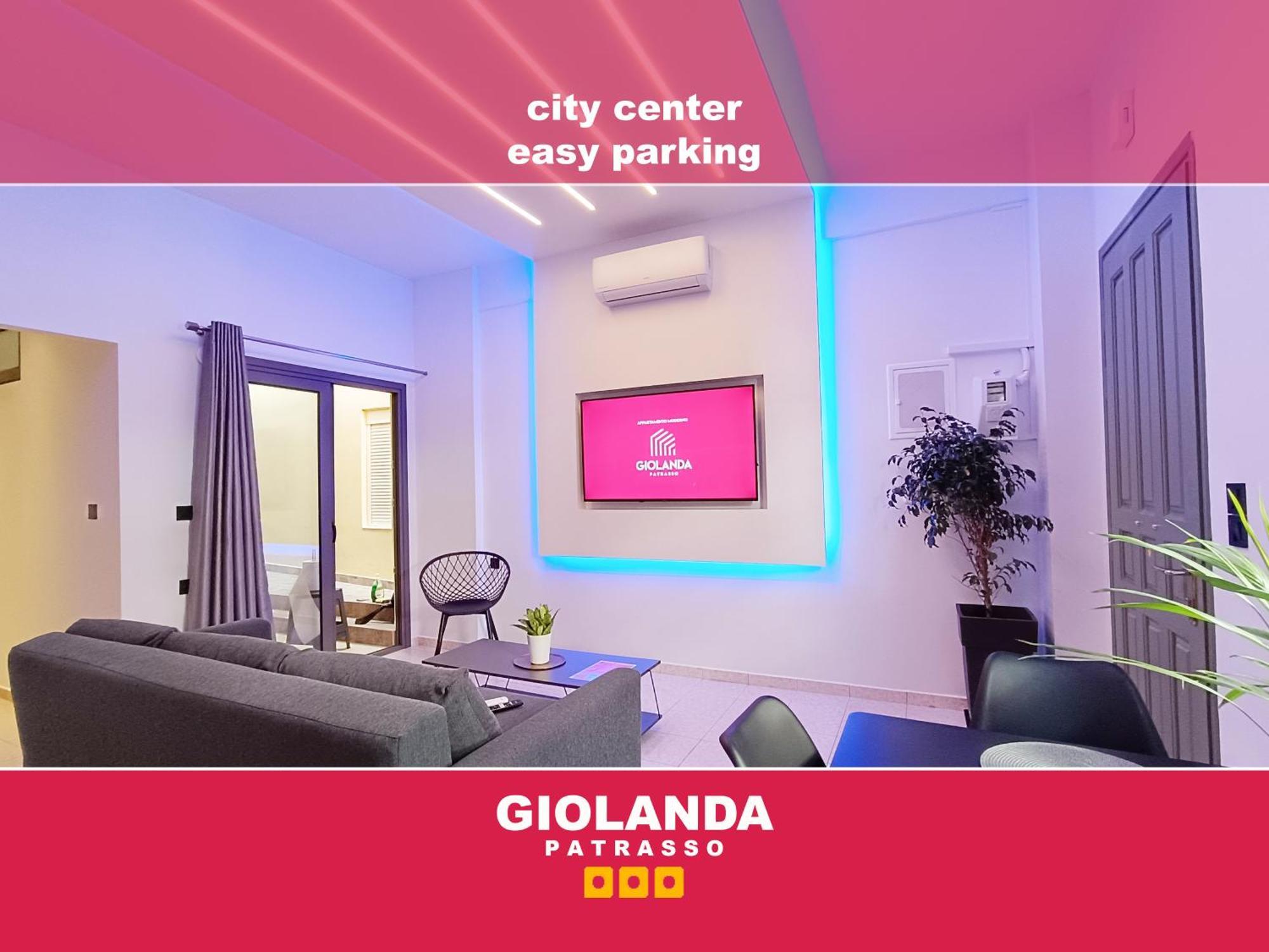 Giolanda Patrasso - Modern Apartment In The Center Of パトラ エクステリア 写真