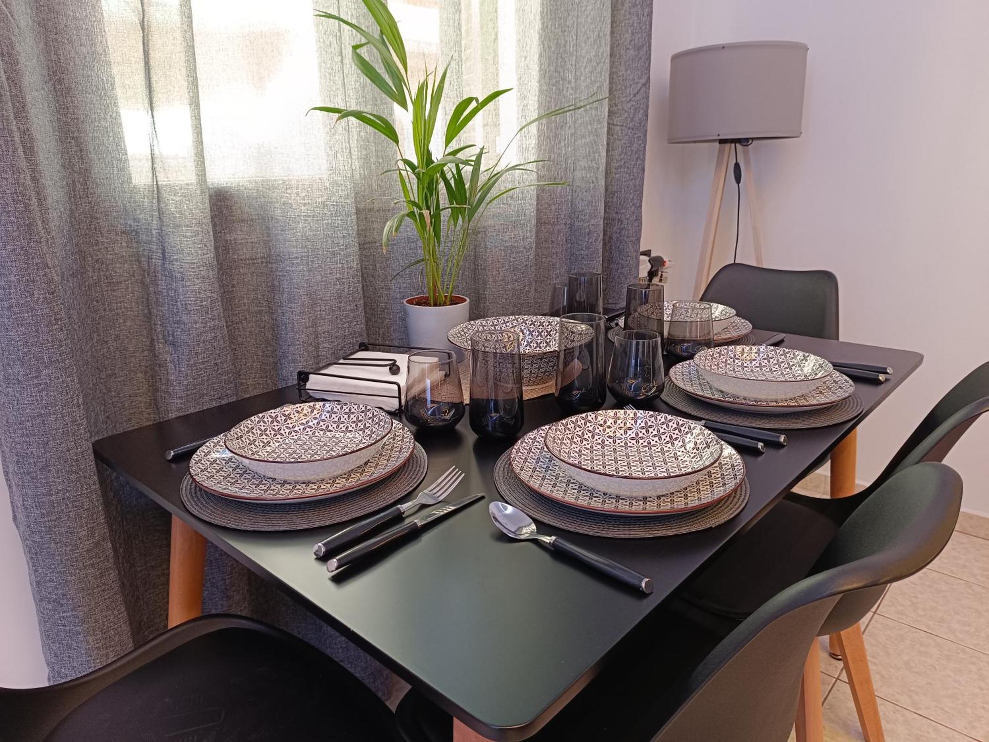 Giolanda Patrasso - Modern Apartment In The Center Of パトラ エクステリア 写真