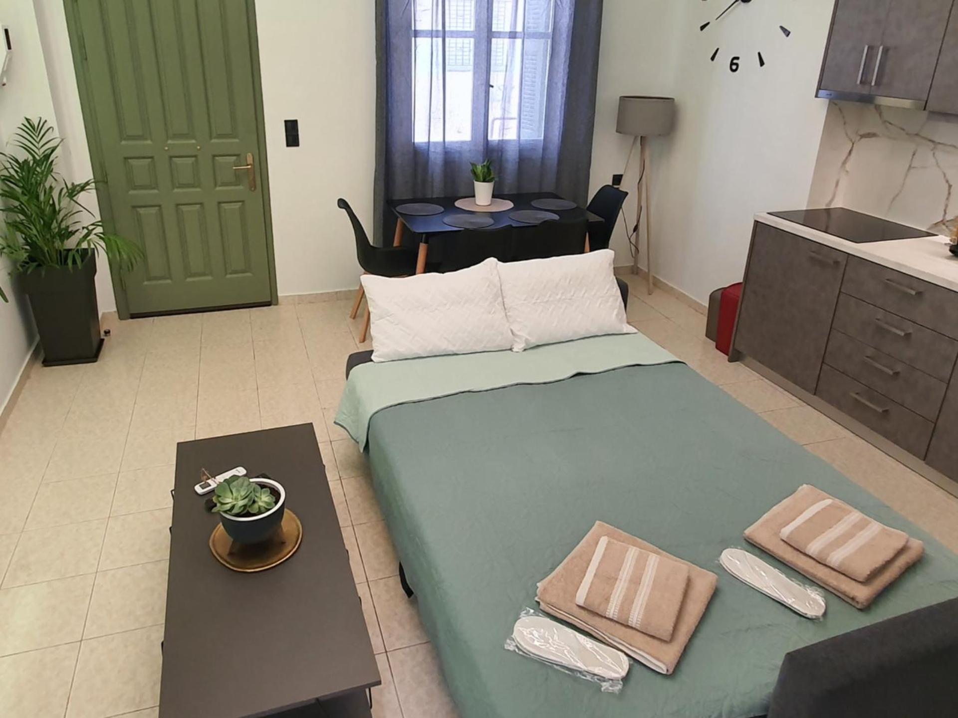 Giolanda Patrasso - Modern Apartment In The Center Of パトラ エクステリア 写真